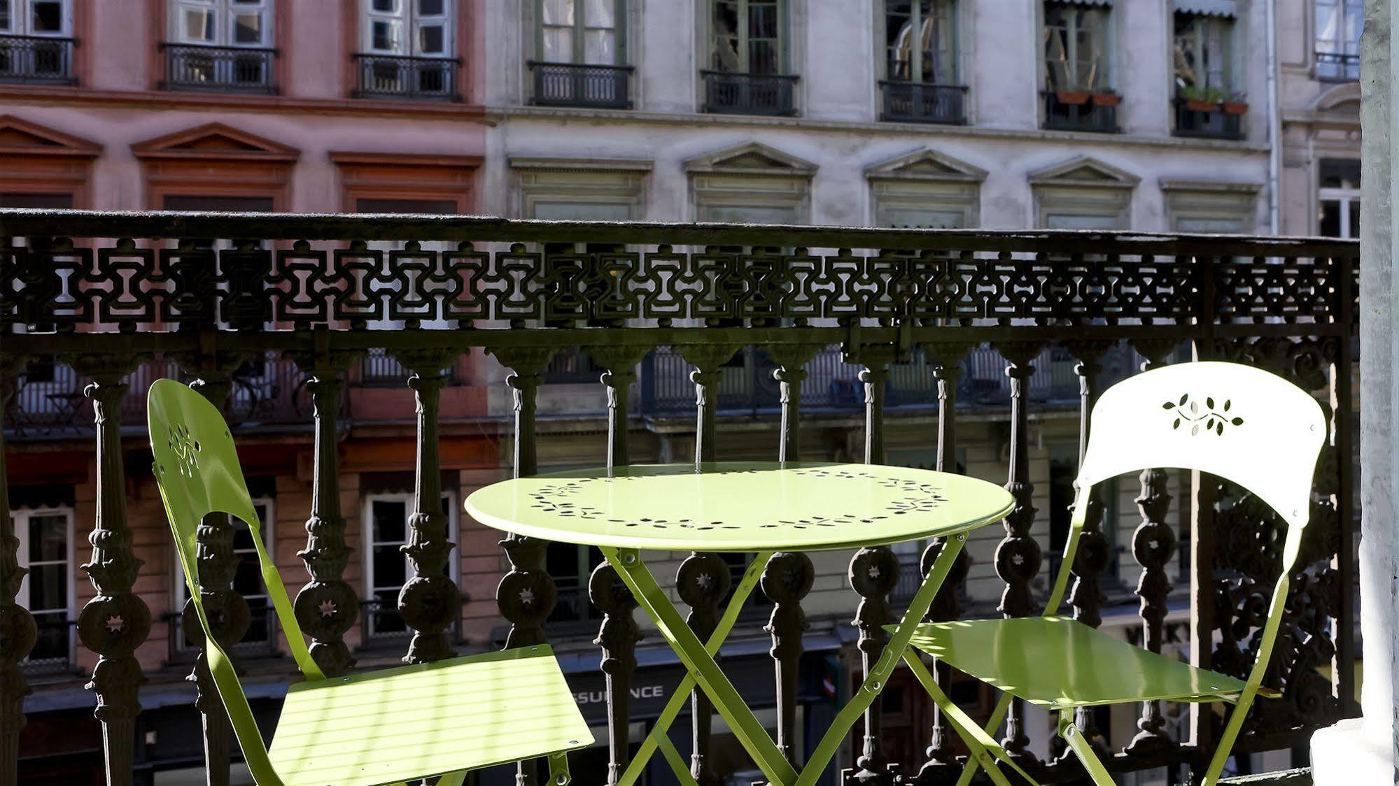 Hotel Du Dauphin Lyon Exterior photo